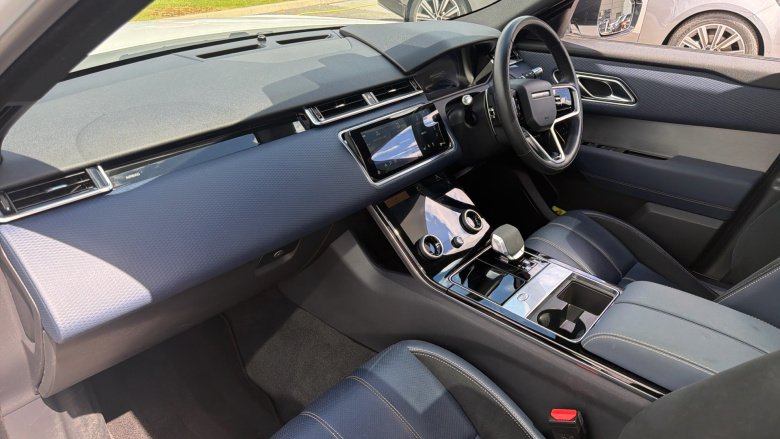 Land Rover Range Rover Velar 2.0 D200 R-Dynamic SE 5dr Auto Diesel Estate